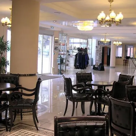 克里斯莱酒店 酒店 卢德