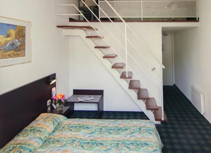 Christ Roi Hotel Lurdy