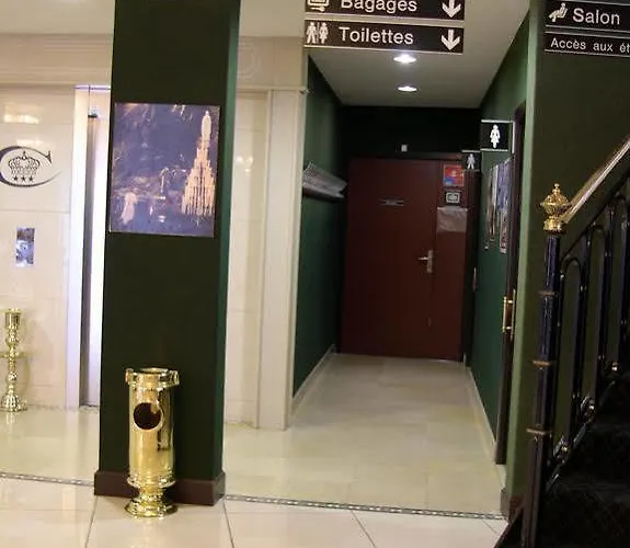 Christ Roi Hotel Lourdes