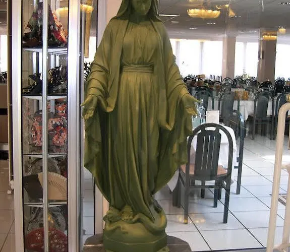 Christ Roi 4* Lourdes