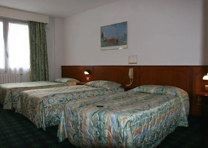 Christ Roi Hotel Lourdes