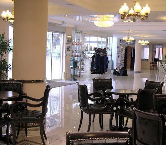 Christ Roi Hotel Lourdes